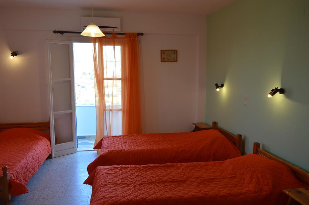 Koukos Hotel Agia Theodoti Exterior foto